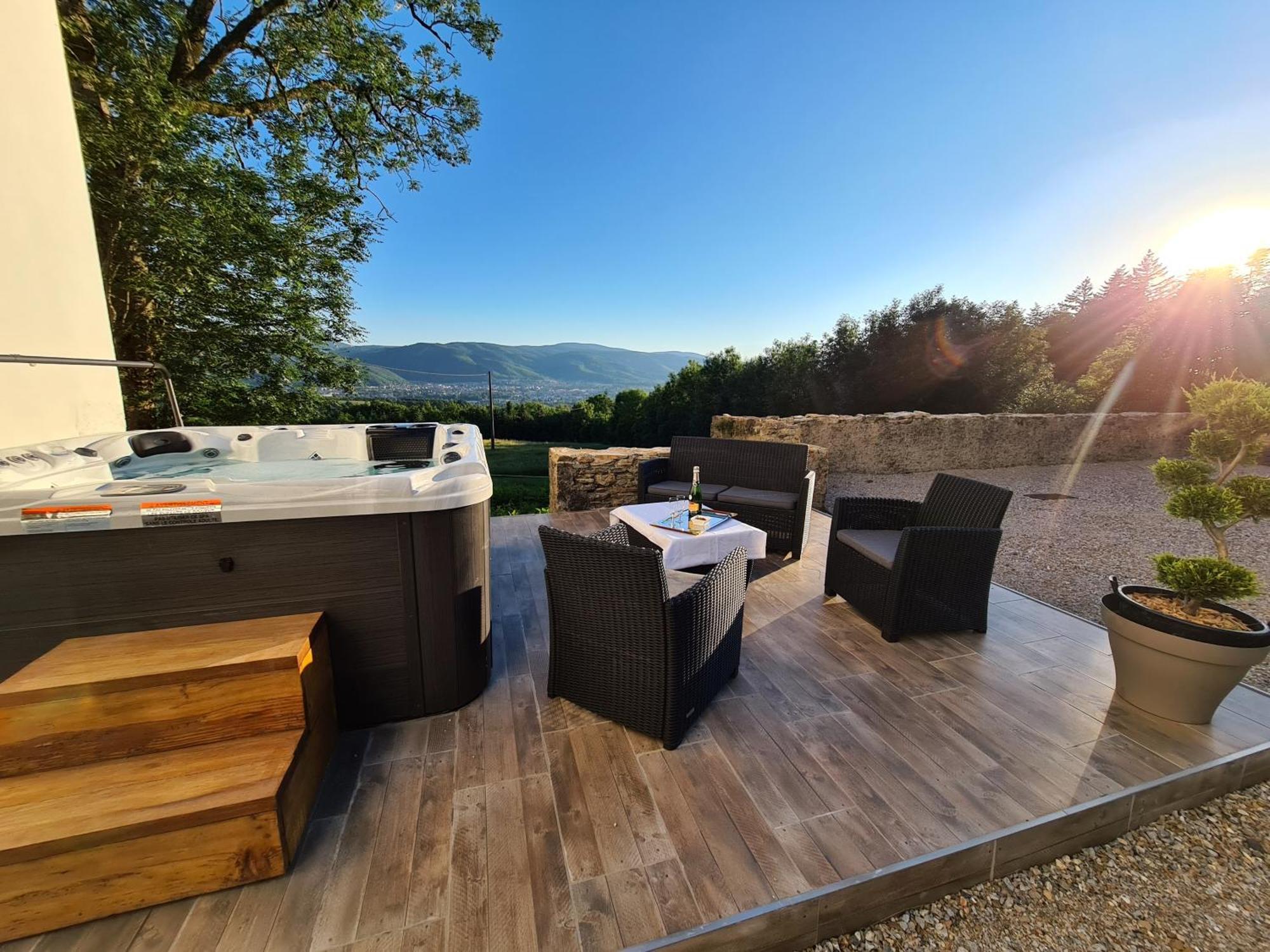 Gite Confortable Avec Spa Prive Et Confort Moderne Pont-de-Larn Екстер'єр фото